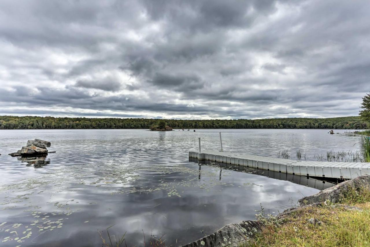 Вілла Lakefront Catskills Getaway With Private Deck! Forestburgh Екстер'єр фото